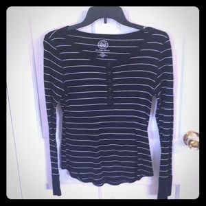 Black and white striped long sleeve thermal.